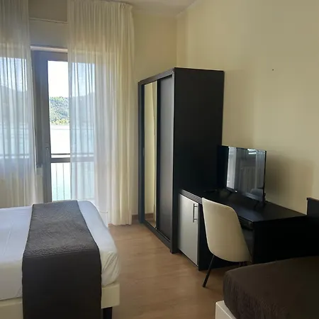 Carillon Hotel