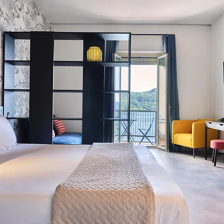 Carillon Hotel 3*