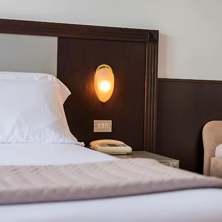 Carillon Hotel 3*