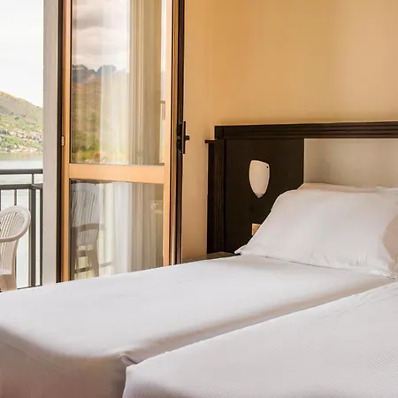 Hotel Carillon